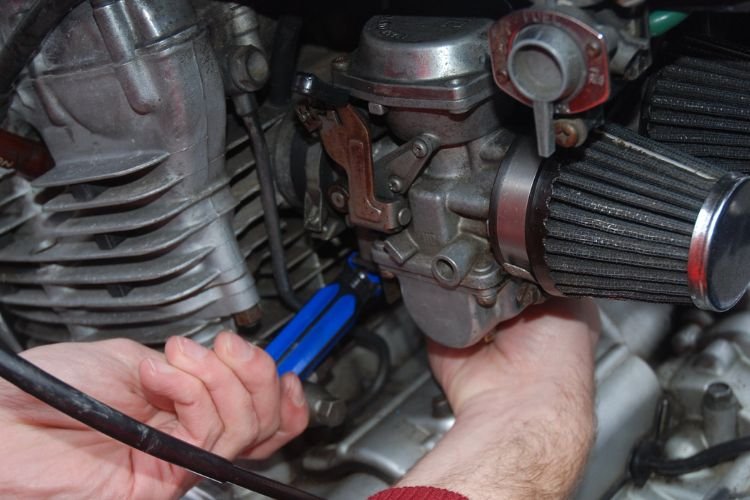 Brake Cleaners Versus Carburetor Cleaners -  Motors Blog