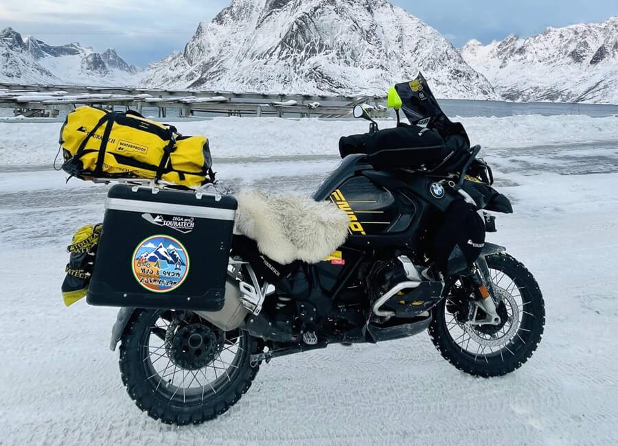 BMW R 1250 GS Adventure ride in snow and ice