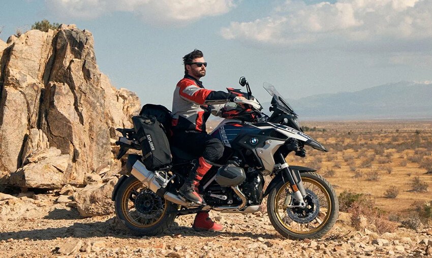 Kawasaki Versys-X 300 - beginner-friendly touring bike