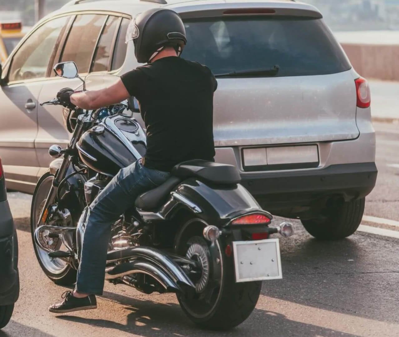 lane splitting can reduce commute times for motorcyclists