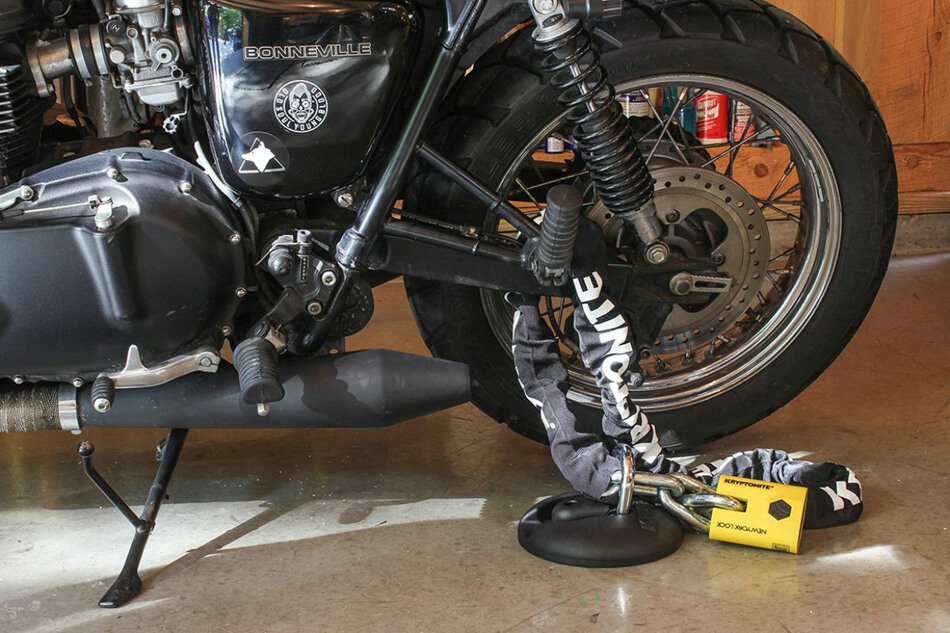 lock your motorcycle to protect it from being stolen in winter