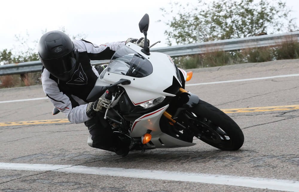 handling and agility performance of YZF-R3