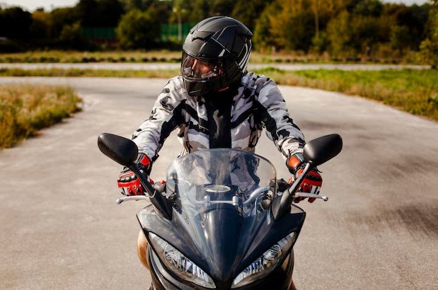 combine mirror check and head check while riding